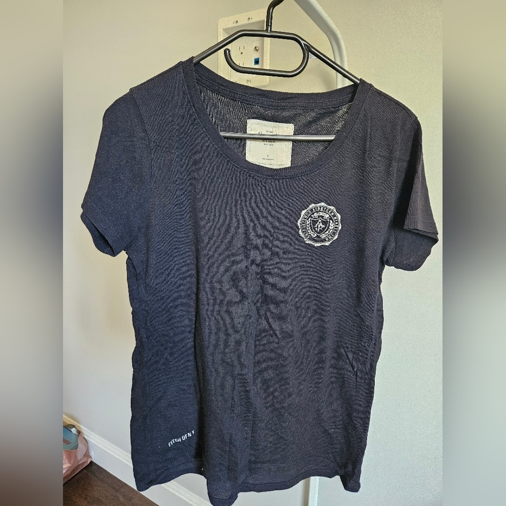 4/ $20 Abercrombie & Fitch Navy Short Sleeve T shirt Size S